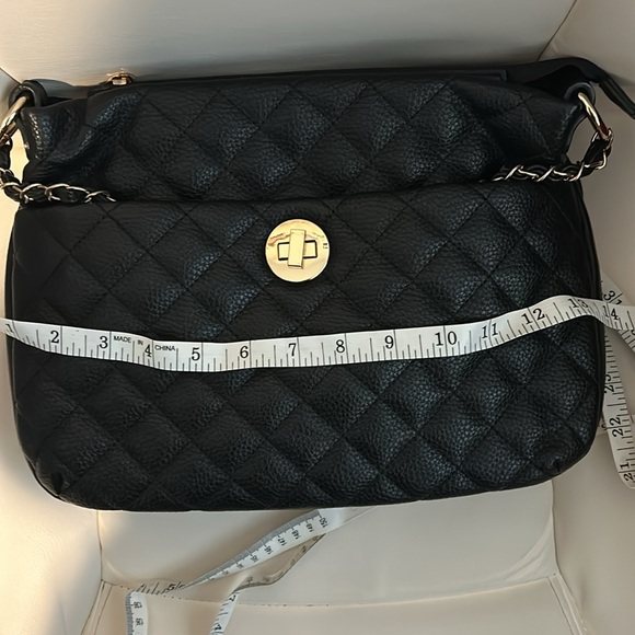 Gunas - black and gold handbag and wallet set. Vegan. Quilted design. - Picture 12 of 16